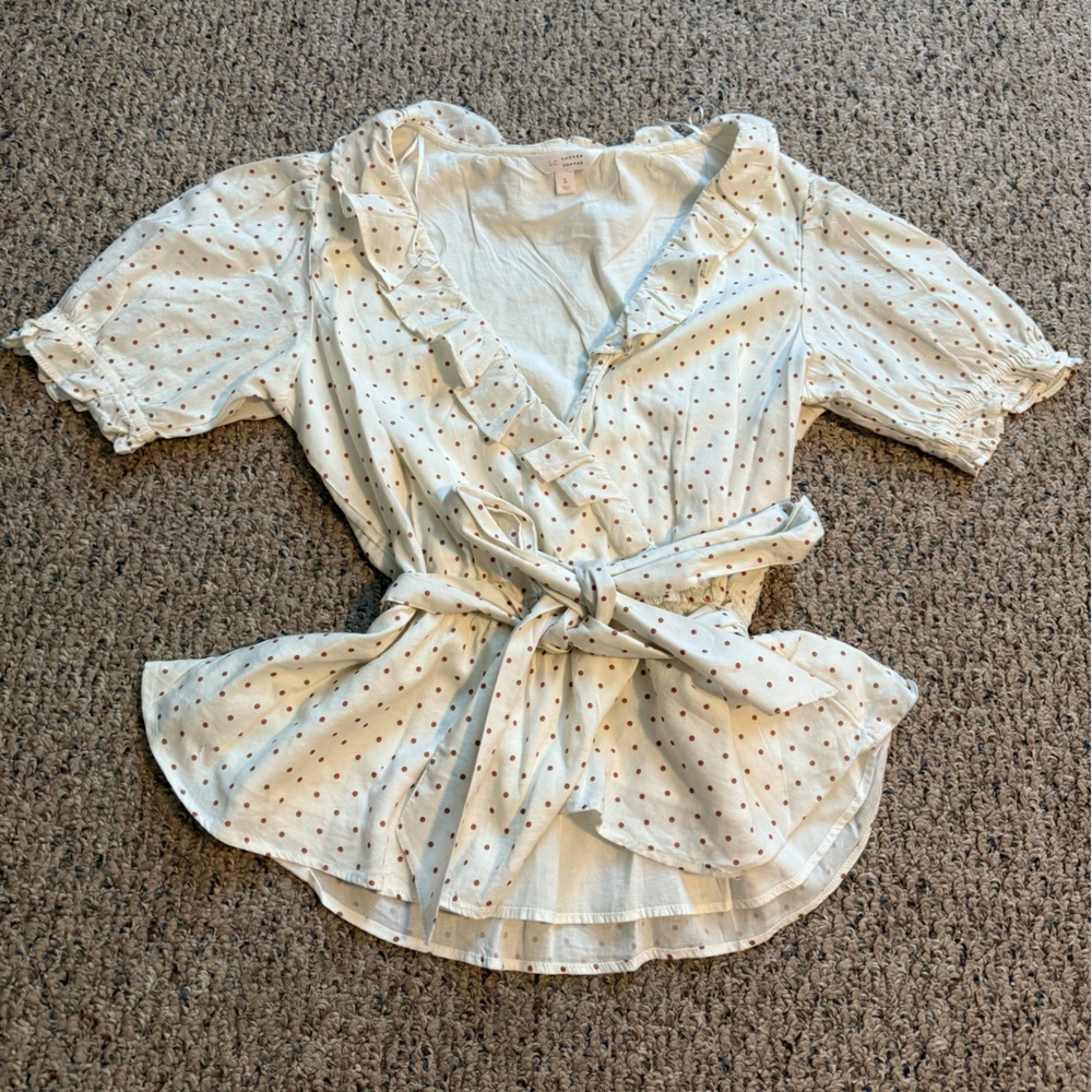 LC Lauren Conrad Cream Ruffled 3/4 Sleeve Blouse